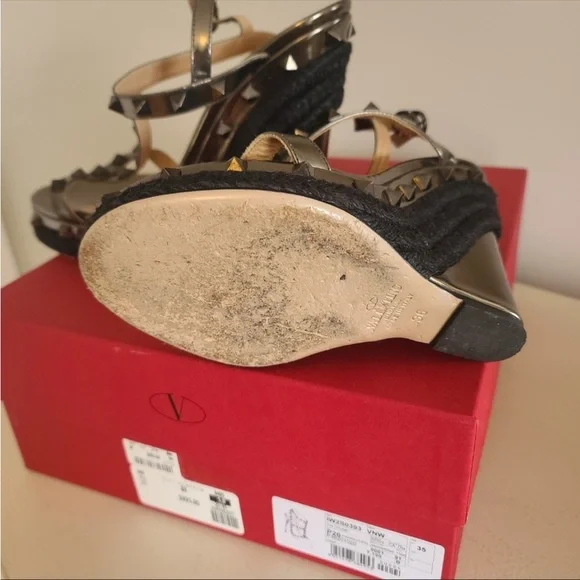 VALENTINO ROCKSTUD SANDALS - Picture 2 of 3